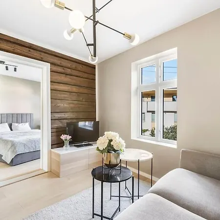 Lejlighed Romslig Og Moderne I